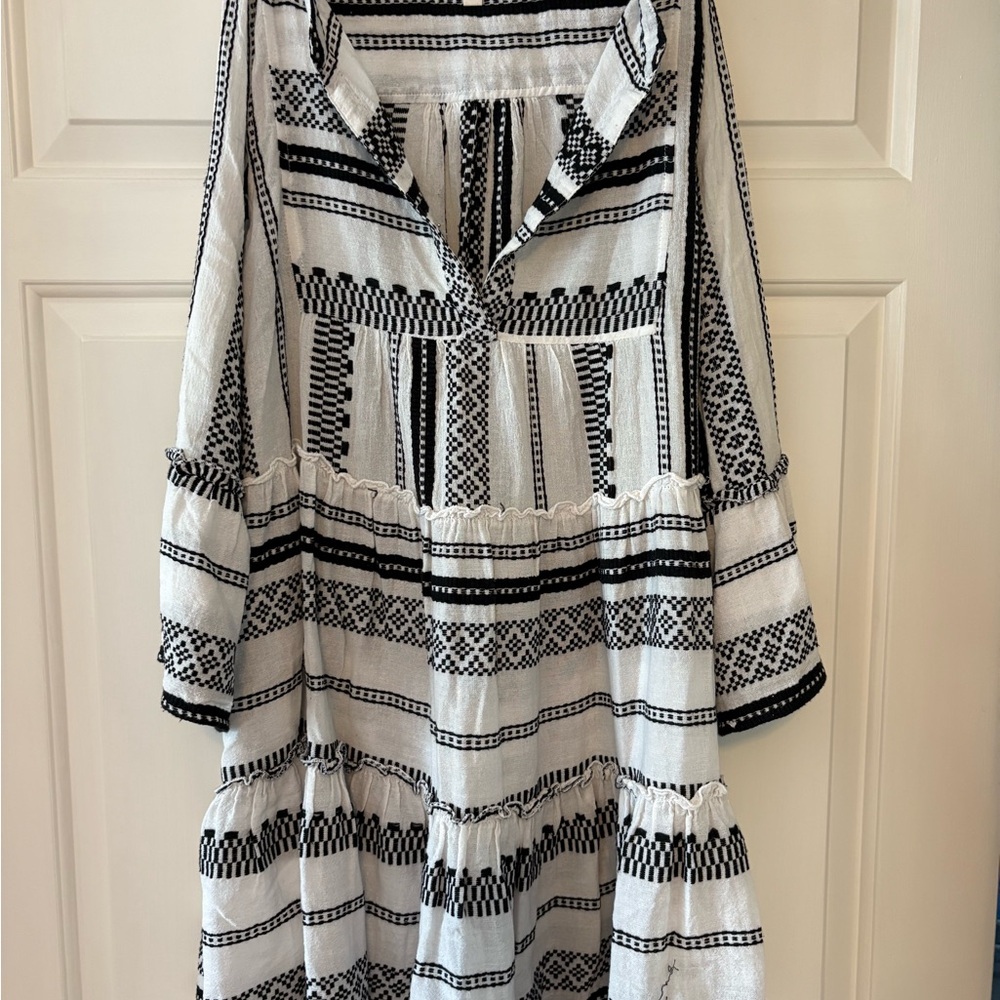 Elan Black and White Embroidered Boho Top